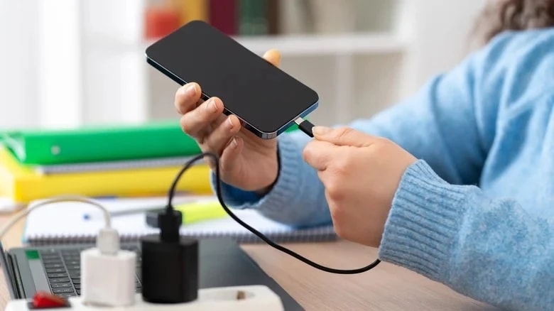 Thiết bị hỗ trợ chuẩn USB Power Delivery giúp sạc an toàn hơn