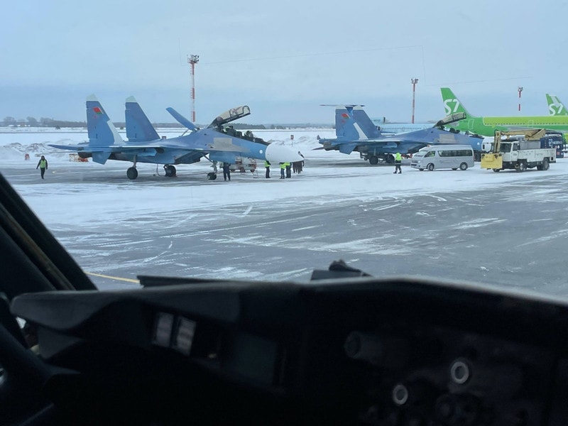Hình ảnh tiêm kích Su-30SM2 chuẩn bị rời sân bay tại Nga