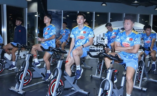Toàn đội U23 Việt Nam bước vào buổi tập luyện tích cực tại Doha, Qatar.
