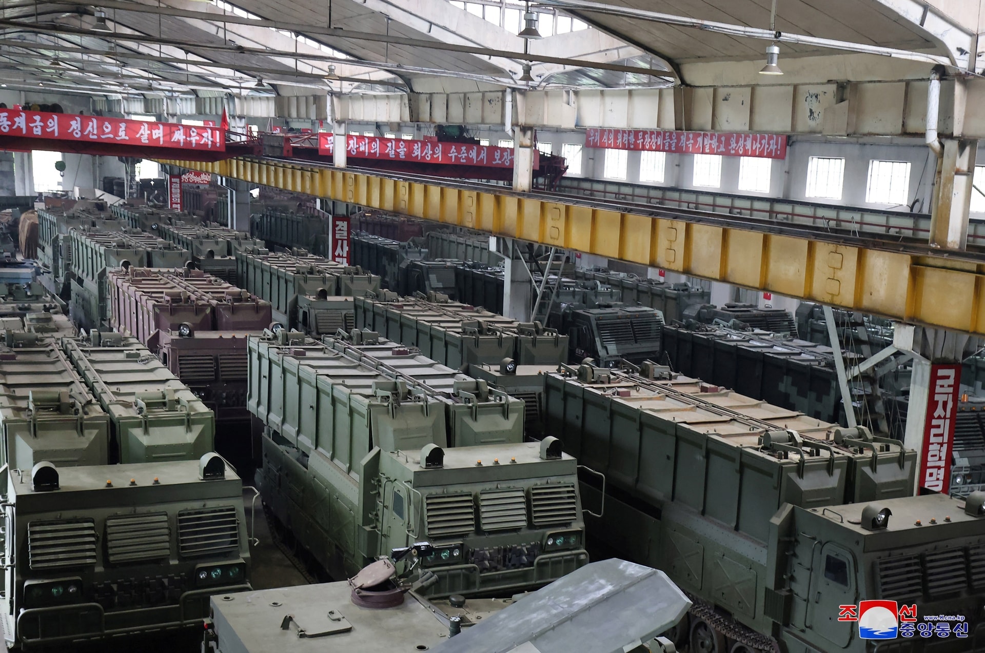 Bên trong nhà máy công nghiệp quốc phòng của Triều Tiên