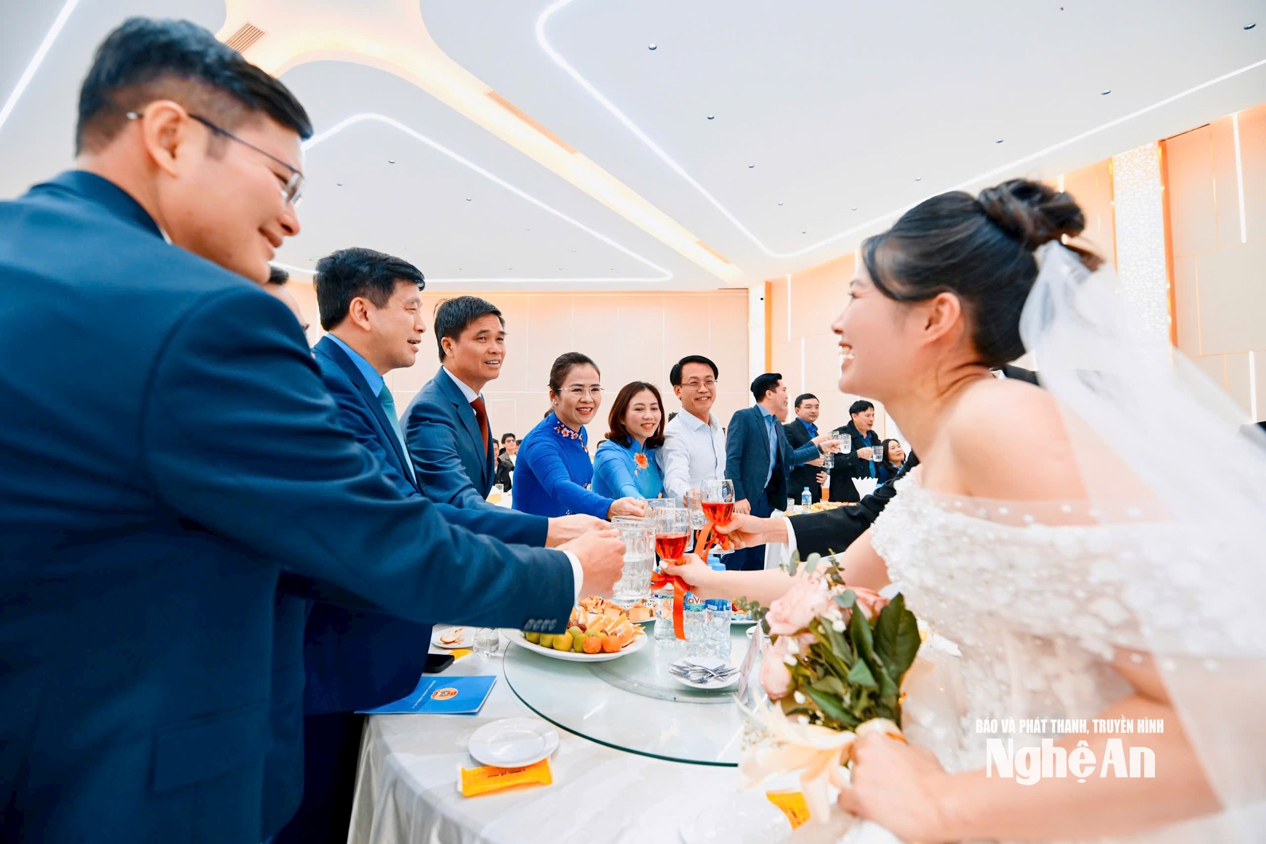 1blễ cưới tập thể 2025