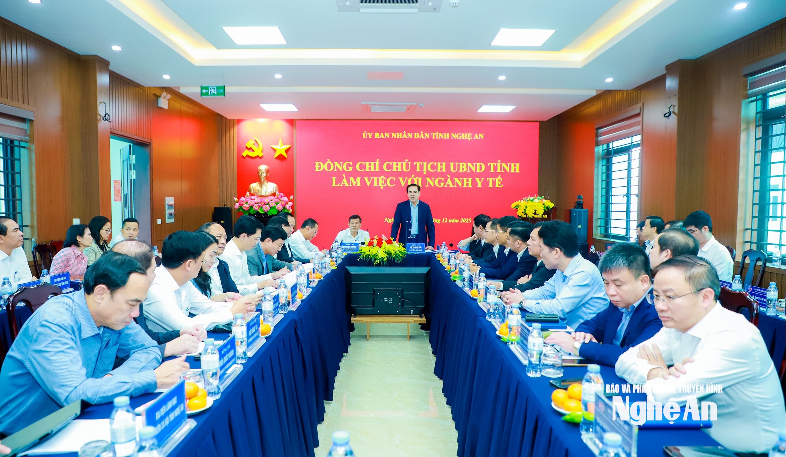 Ảnh 1 - Chủ tịch UBND tỉnh Võ Trọng Hải làm việc, chỉ đạo ngành y tế Nghệ An Nâng cao chất lượng nhân lực, đầu tư cơ sở vật chất theo hướng trọng điểm. Ảnh Thành Duy