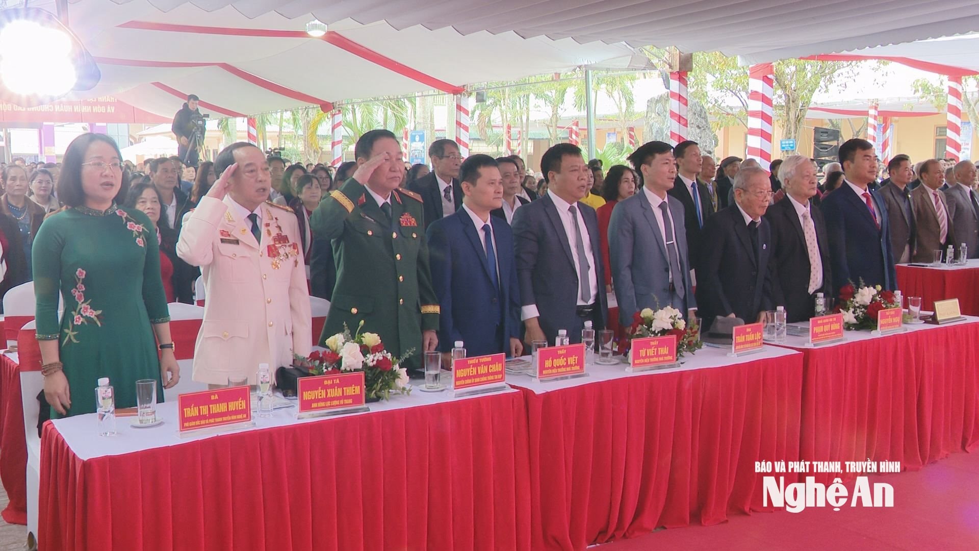 Đông đảo đại biểu dự lễ. Ảnh: Cảnh