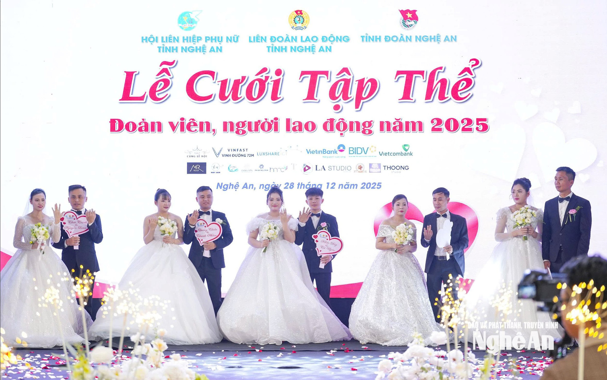 lễ cưới tập thể ảnh Diệp Thanhgen-h-z7373303822155_58ed7317320466d38c9dc4b24a031ccf