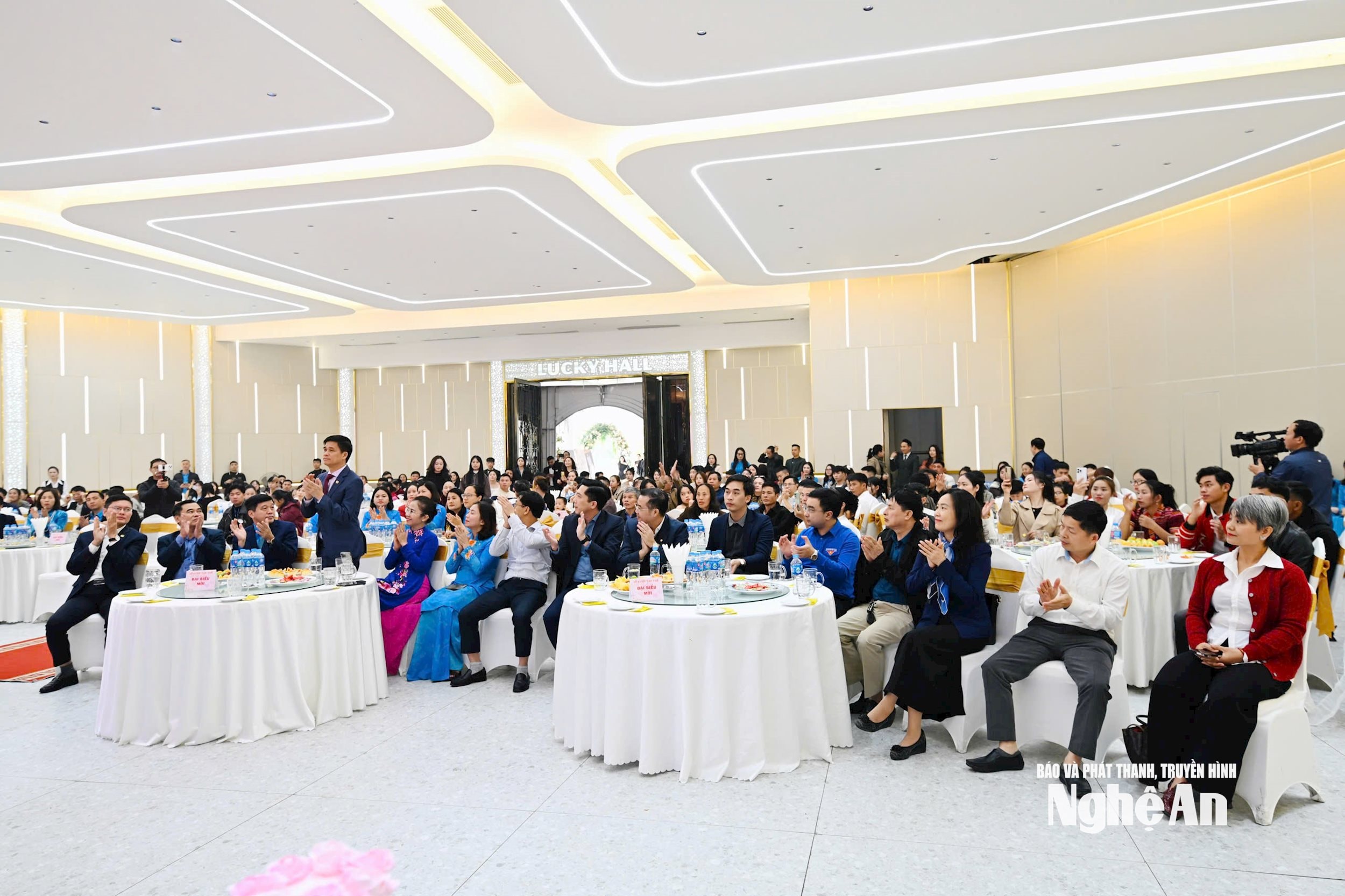 lễ cưới tập thể ảnh Võ Khánh