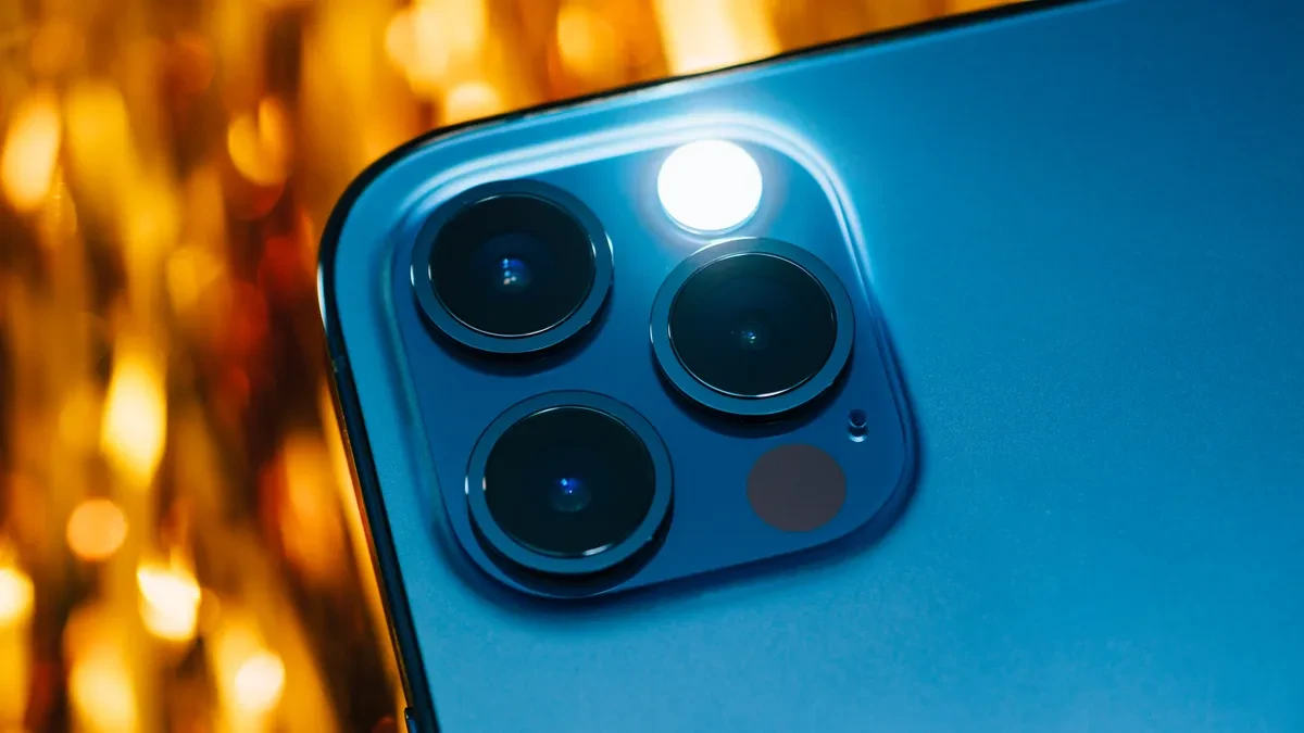 Sử dụng Siri để điều khiển đèn pin trên iPhone