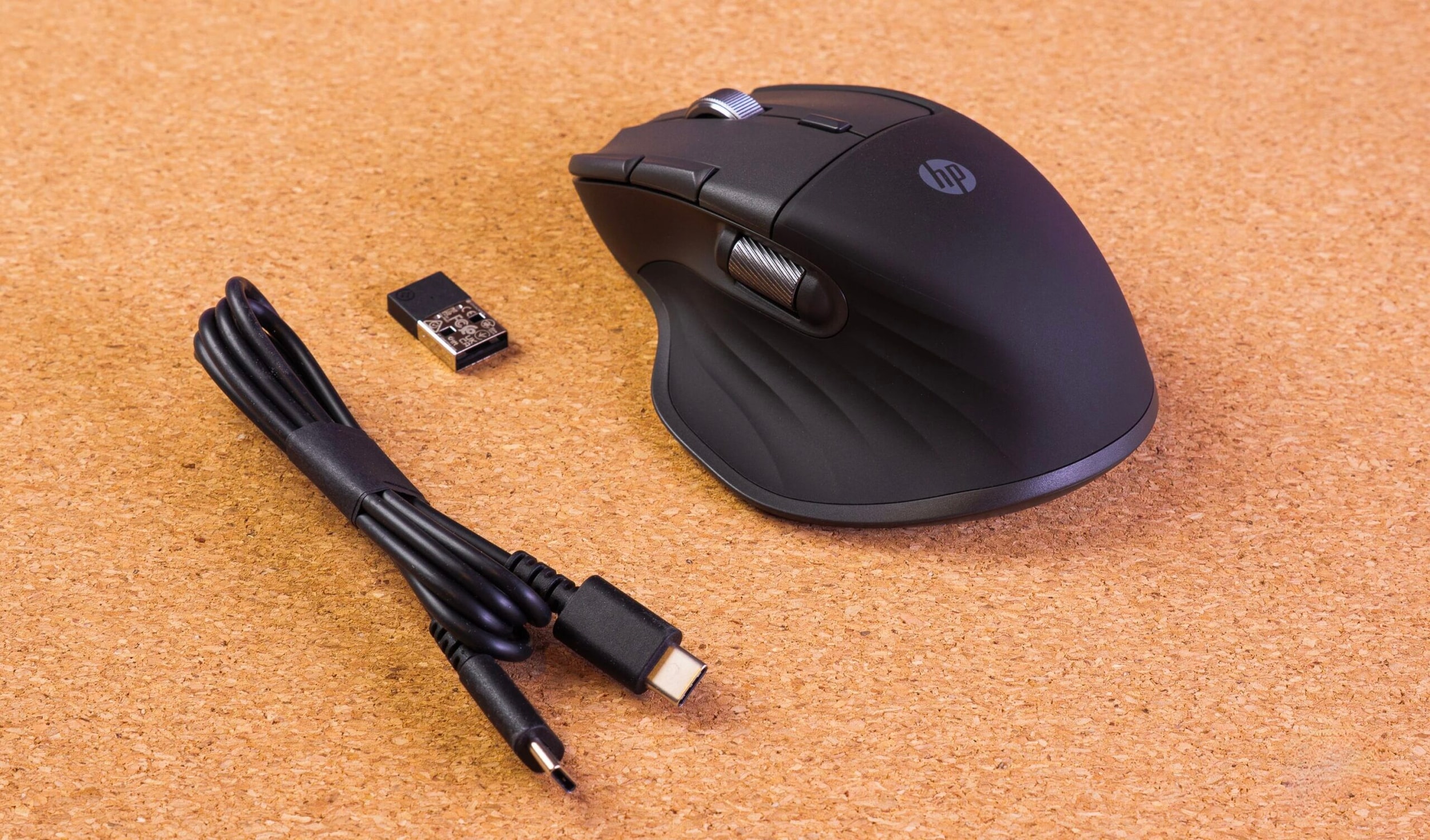 Thiết kế tổng thể của chuột HP Ultra-Fast Scroll Wireless Mouse 785M