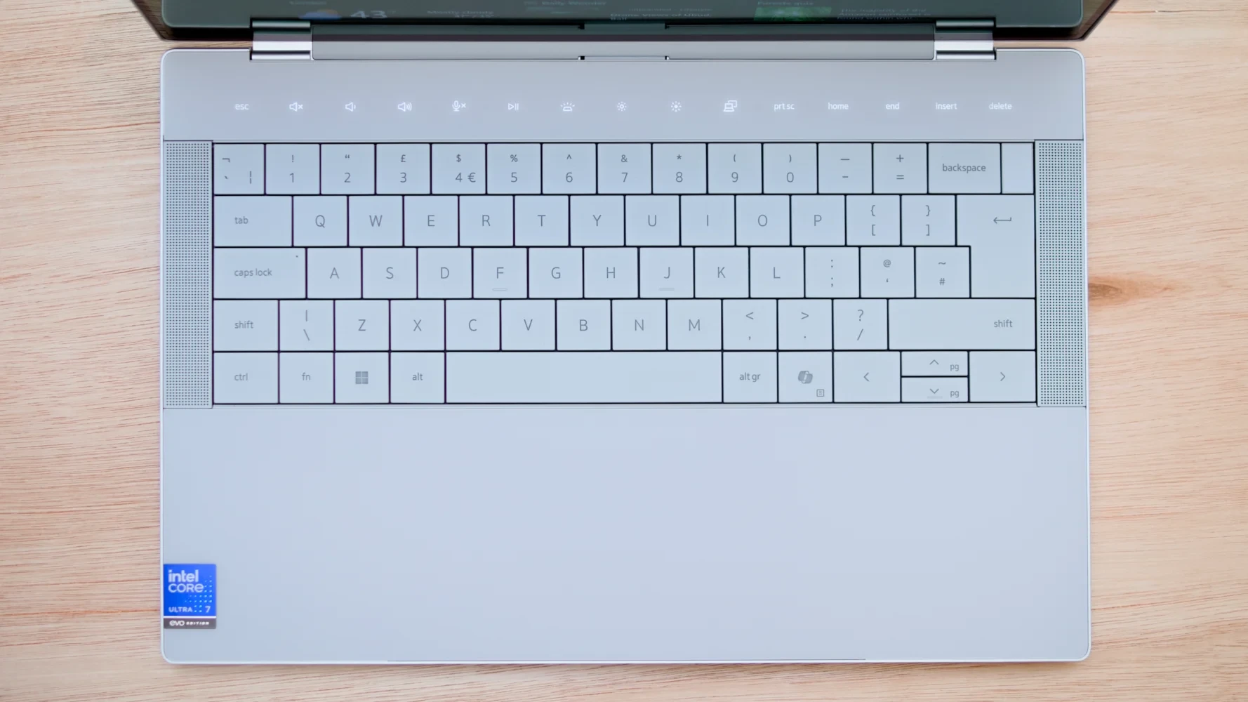 Bàn phím zero-lattice độc đáo của Dell