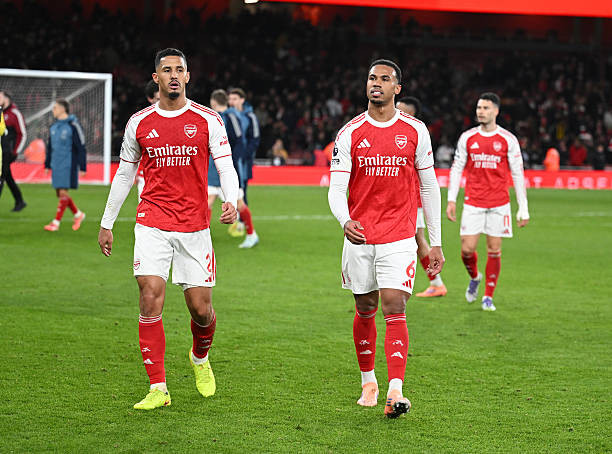 Arsenal đang dẫn đầu Ngoại hạng Anh với nền tảng dựa trên hàng thủ vững chắc.