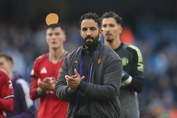 Ruben Amorim trên băng ghế huấn luyện Manchester United