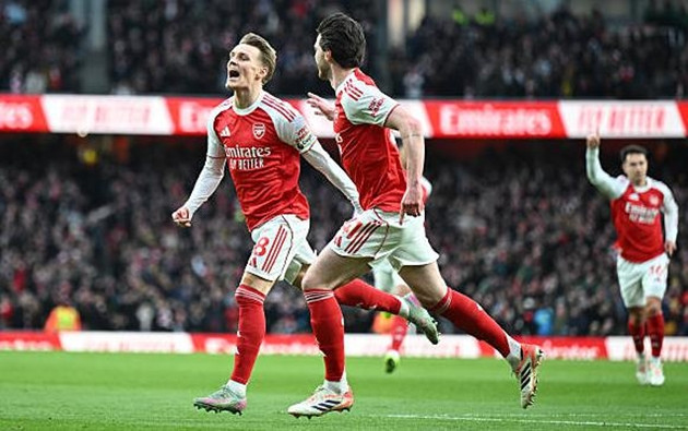 Arsenal thể hiện bản lĩnh ở trận thắng Brighton & Hove Albion.