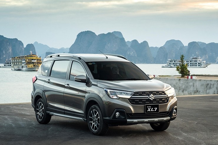 Chi tiết đầu xe Suzuki XL7 Hybrid
