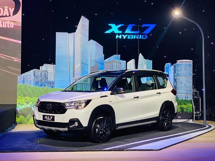 Toàn cảnh mẫu xe Suzuki XL7 Hybrid tại Việt Nam