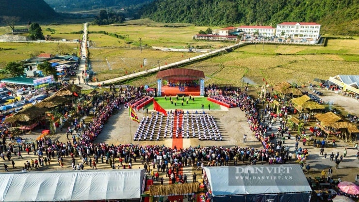 Lũng Vân - Vân Sơn, điểm đến lý tưởng cho du khách yêu thích khám phá văn hóa và thiên nhiên.