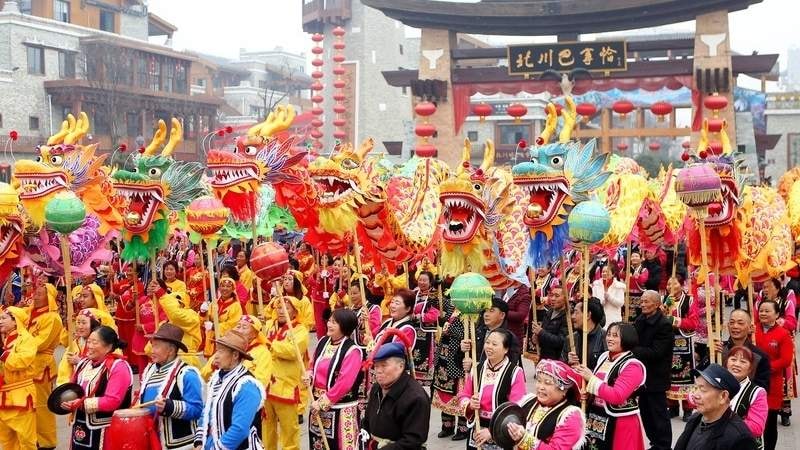 Trang trí Tết đỏ rực tại Trung Quốc