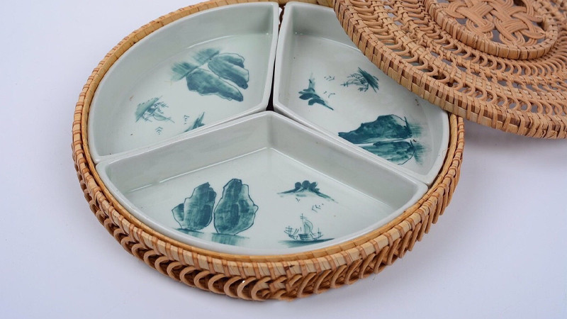 Khay mứt Tết 3 ngăn men xanh ngọc
