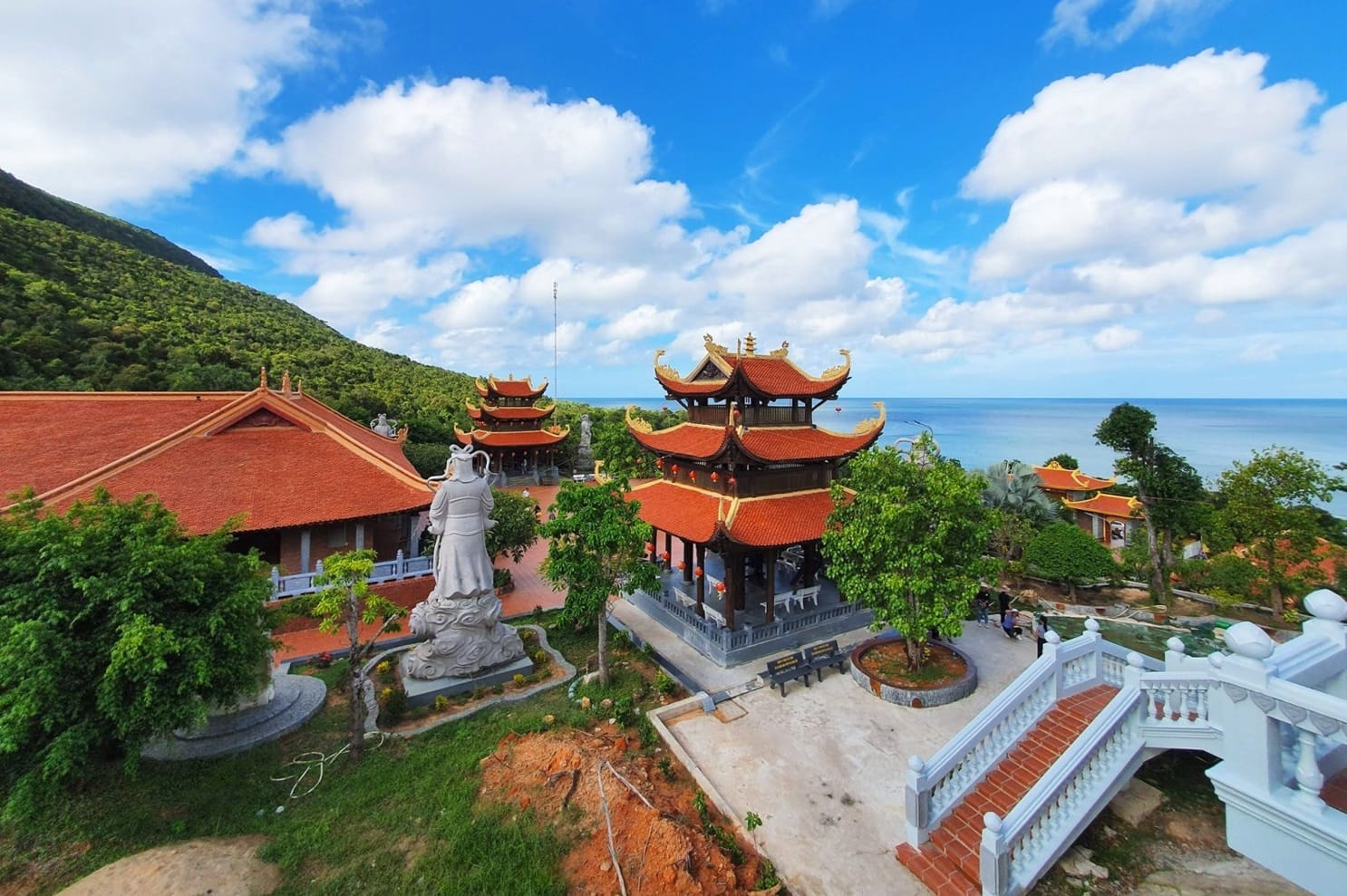 Kiến trúc chùa Hộ Quốc hướng biển