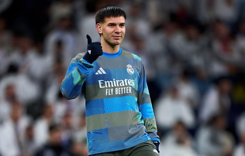 Real Madrid từ chối lời hỏi mua Mastantouno từ Napoli