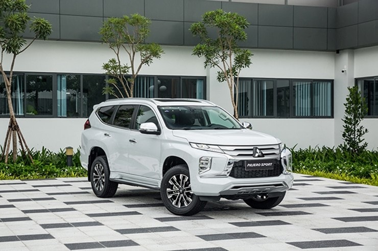 Thiết kế đầu xe Mitsubishi Pajero Sport 2025