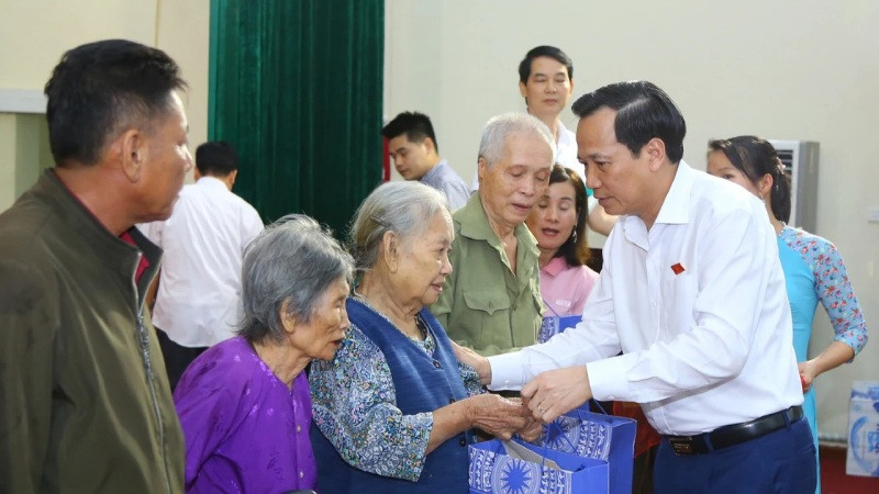 Thời gian chi trả quà Tết Thời hạn hoàn thành chi trả quà Tết 31/12/2025