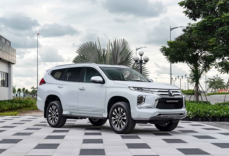 Thông số kỹ thuật Mitsubishi Pajero Sport 2025