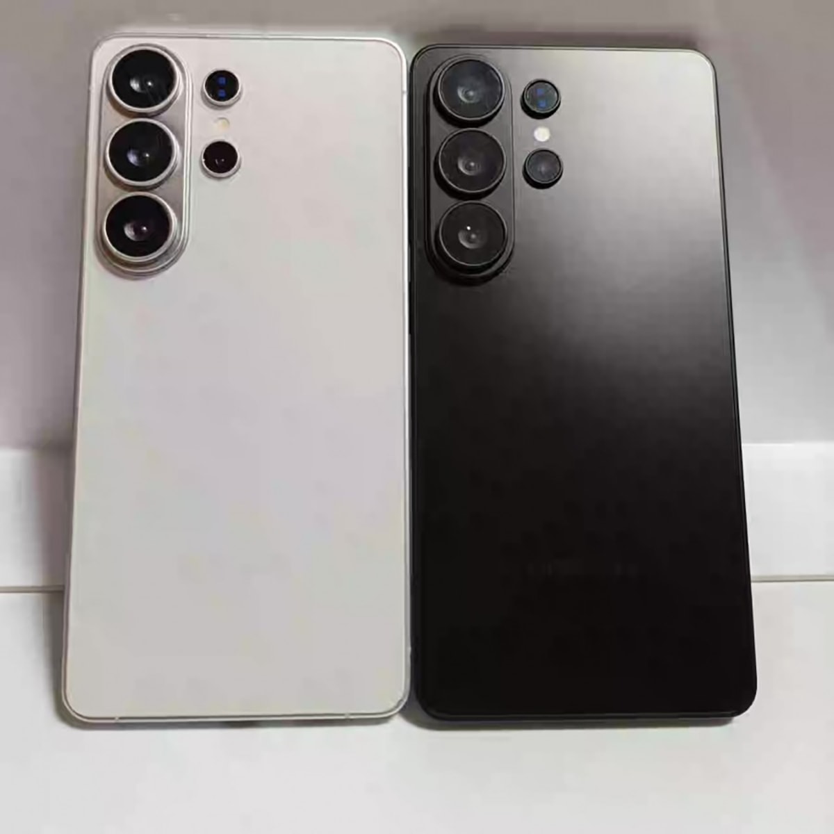 Ảnh mô hình Galaxy S26 Ultra