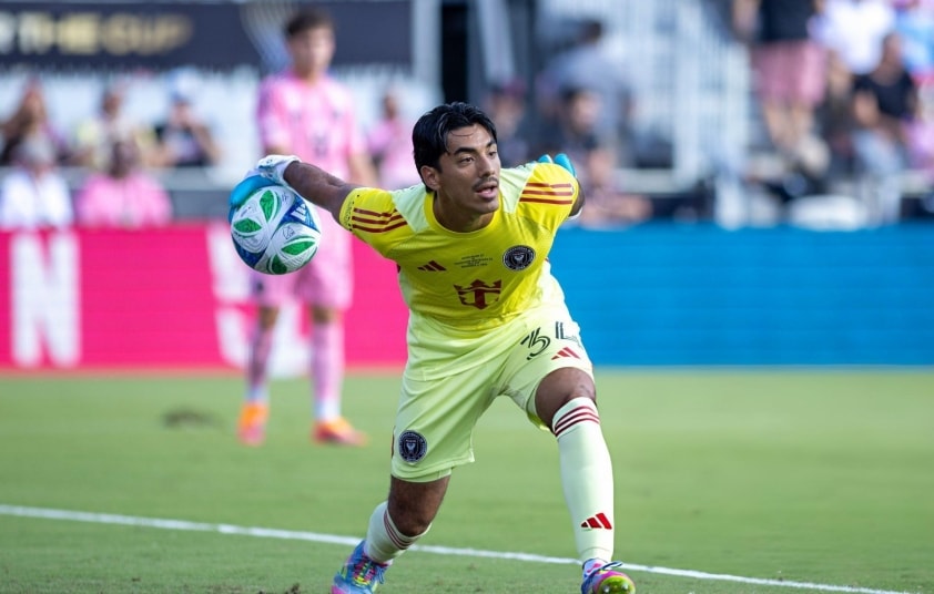 Thủ thành Rios Novo trong màu áo Inter Miami
