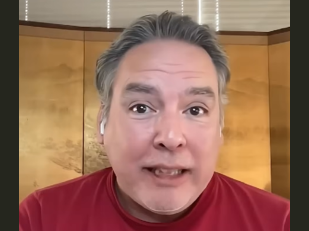 Shawn Layden xuất hiện trên kênh YouTube Pause for Thought của Naomi Kyle