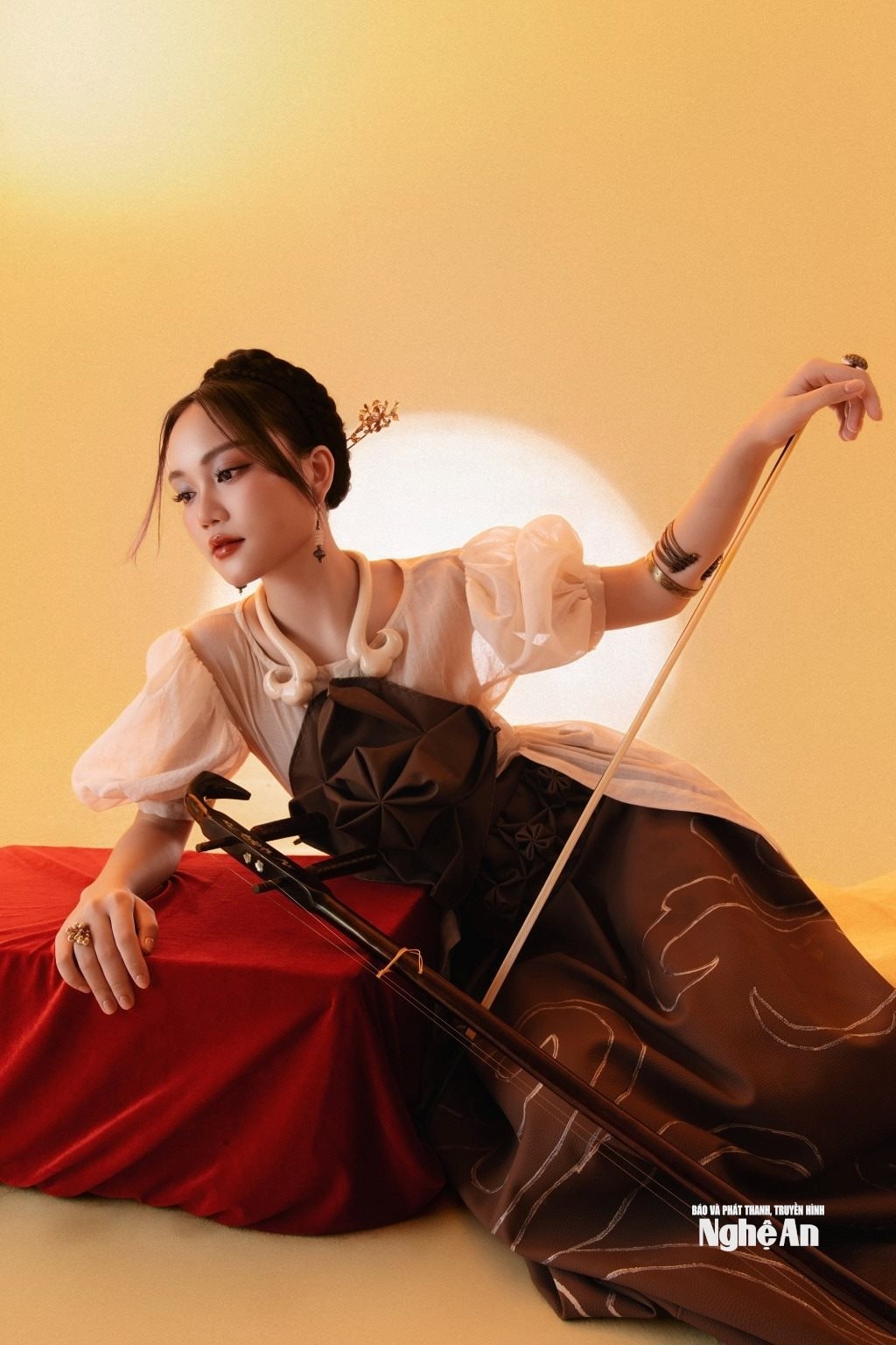 ហា ក្វៀន ញូ ២