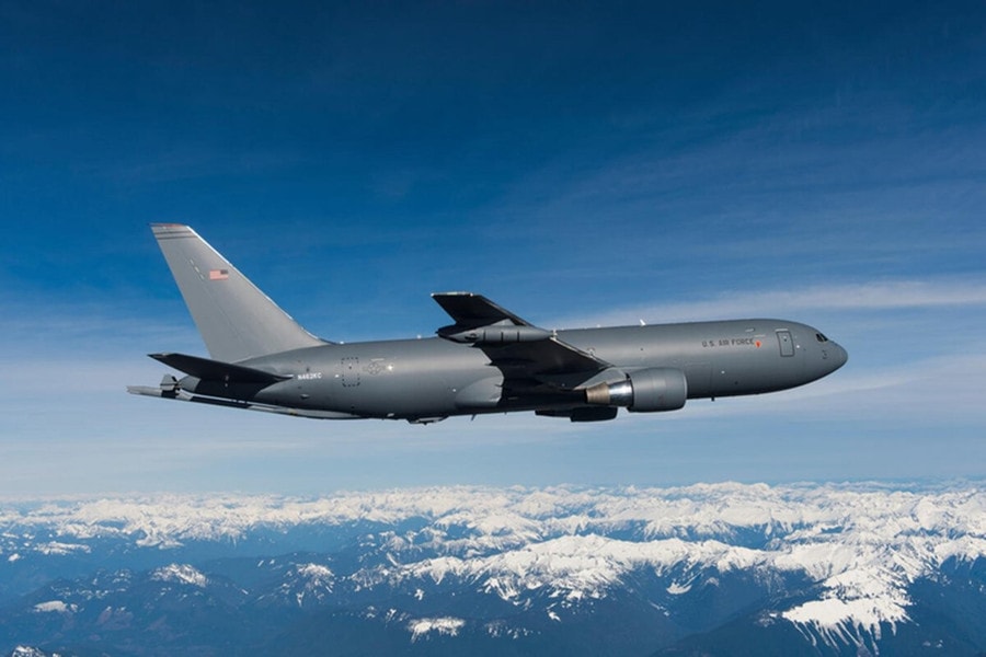 Máy bay tiếp nhiên liệu KC-46A, được phát triển dựa trên khung gầm Boeing 767.