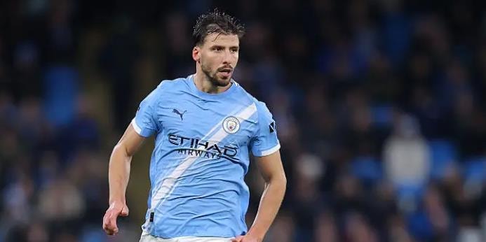 Trung vệ Ruben Dias là chốt chặn tin cậy trước khung thành Man City