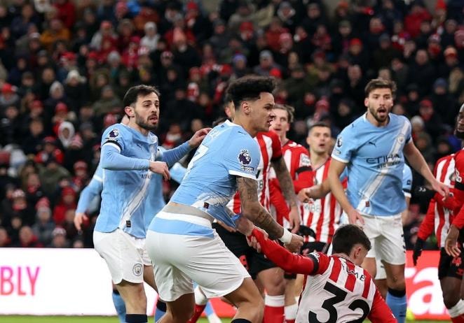 Bernardo Silva nỗ lực tạo đột biến nhưng bất thành trước hàng thủ Sunderland