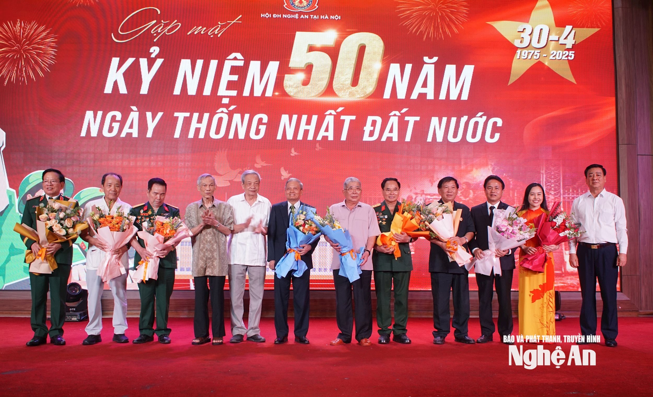 HĐH NGHỆ AN TẠI HN TỔ CHỨC 50 NĂM THỐNG NHẤT ĐẤT NƯỚC TOÀN CẢNH