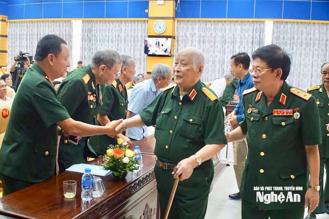 HĐH TỔ CHƯUCS GẶP MẶT TƯỚNG LĨNH NGHỆ AN TẠI HN