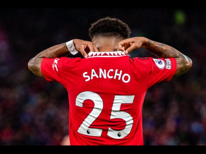 Jadon Sancho trong màu áo Man Utd với sự thất vọng