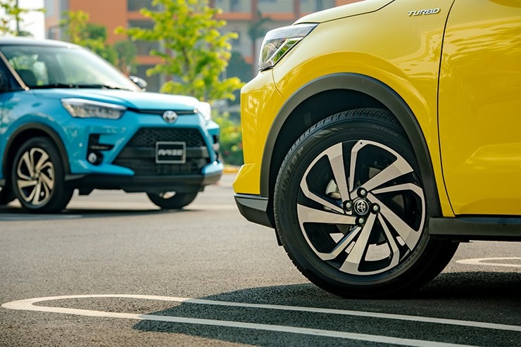 Phần đuôi xe Toyota Raize