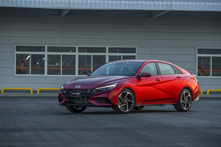 Giá xe Hyundai Elantra cập nhật mới nhất tháng 1/2026
