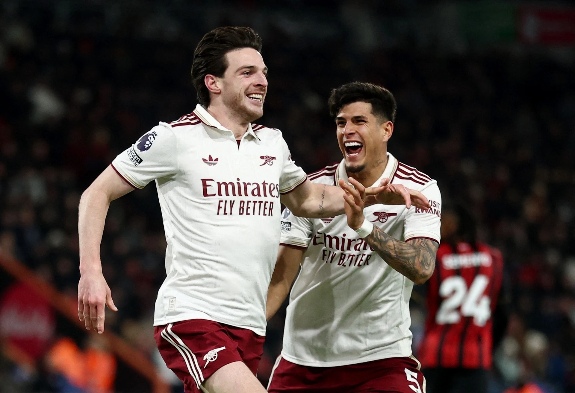 Arsenal liên tục chứng tỏ bản lĩnh trước những đối thủ lớn.