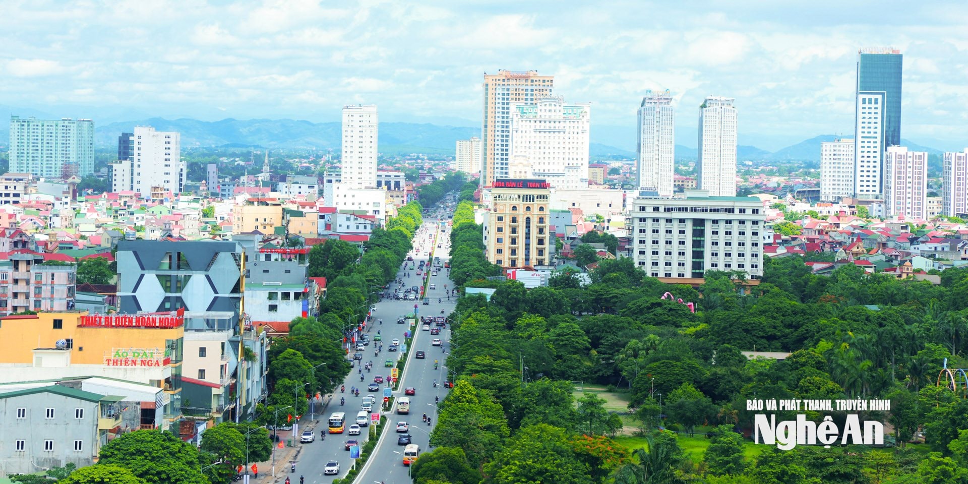 Nghệ An đang hướng đến mục tiêu trở thành tỉnh khá của cả nước, cực tăng trưởng tầm quốc gia; là trung tâm khu vực Bắc Trung Bộ về công nghiệp, nông nghiệp ứng dụn