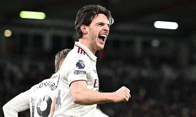 Declan Rice tỏa sáng rực rỡ trong ngày Arsenal thắng Bournemouth 3-2.