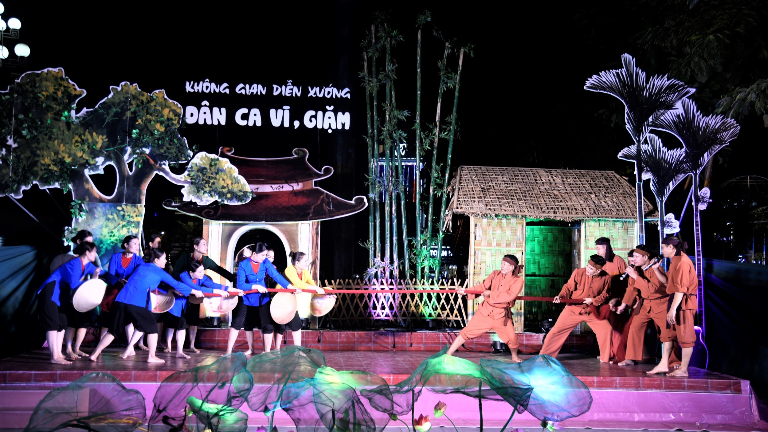 Dân ca ví, giặm – di sản được UNESCO ghi danh, chưa trở thành sản phẩm biểu diễn thường xuyên phục vụ du lịch. Ảnh: Minh Quân