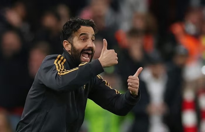 Amorim khiến CĐV MU phẫn nộ.