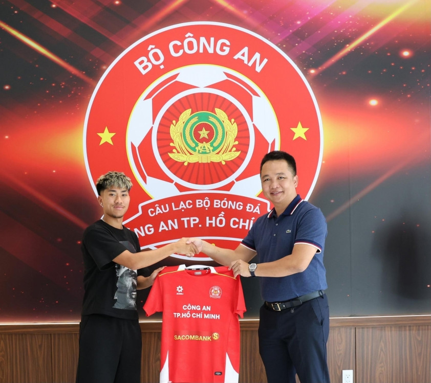 Việt kiều Khoa Ngô chính thức gia nhập CLB CA TP HCM
