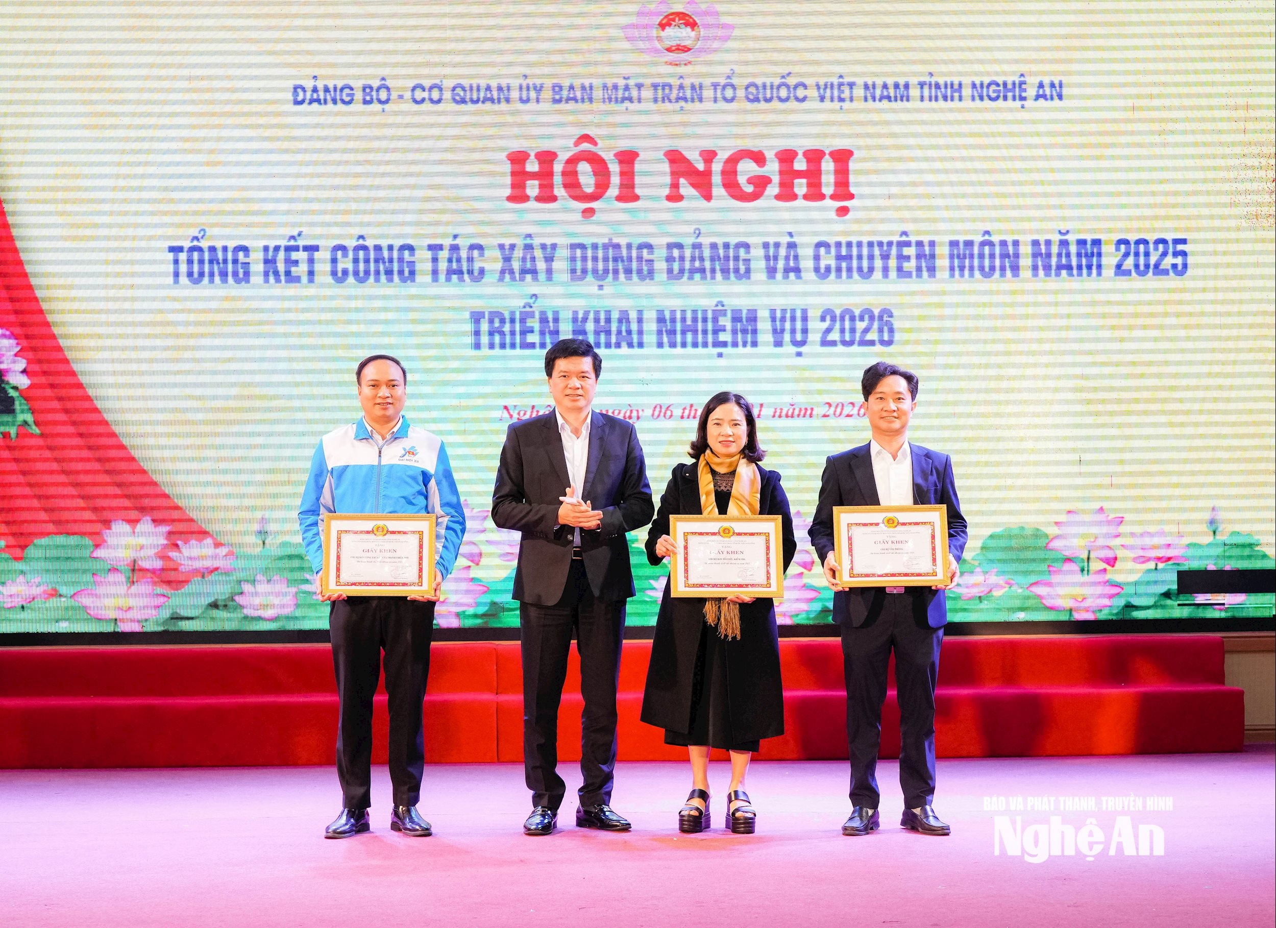  chi bộ