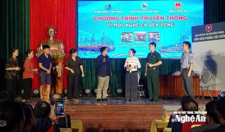  Sân khấu hoá tuyên truyền phòng chống khai thác IUU