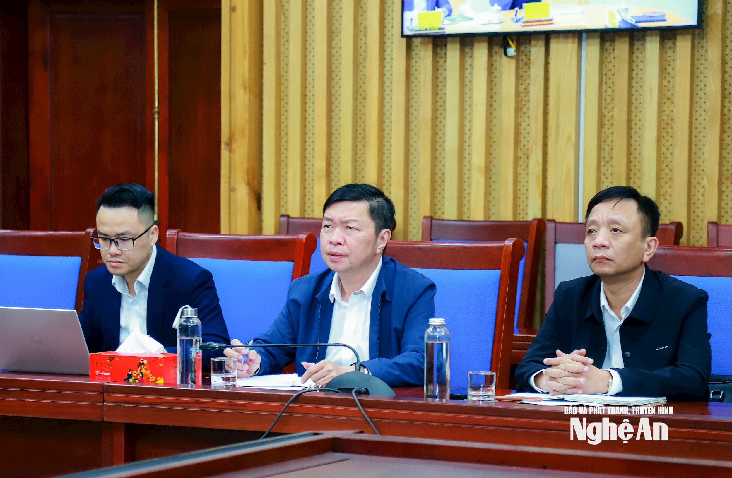 Các đại biểu dự hội nghị tại điểm cầu UBND tỉnh Nghệ An. Ảnh: Thành Duy