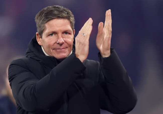 Oliver Glasner là ứng cử viên nặng ký ngồi ghế nóng tại Old Trafford thay thế cho Ruben Amorim.