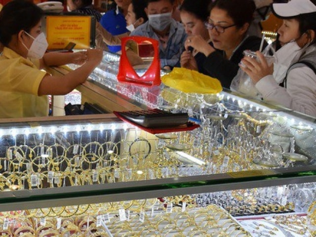 Cập nhật giá vàng trưa 6/1/2026: Giá vàng SJC, vàng nhẫn trong nước lúc 12h