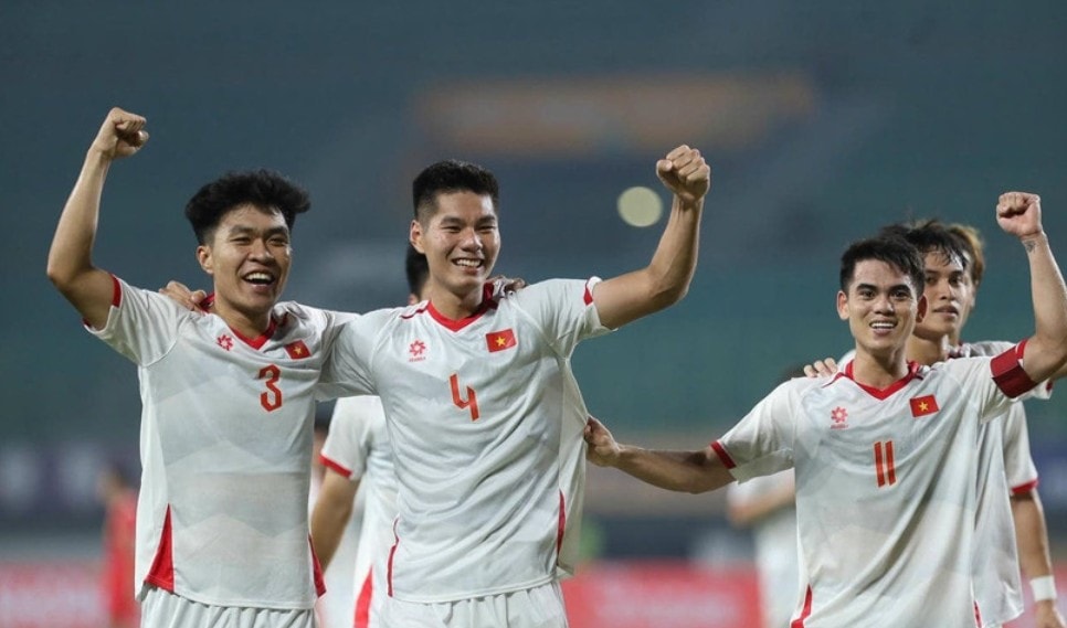 Hàng thủ U23 Việt Nam cần phải đứng vững trước sức ép của U23 Jordan. Ảnh: VFF.