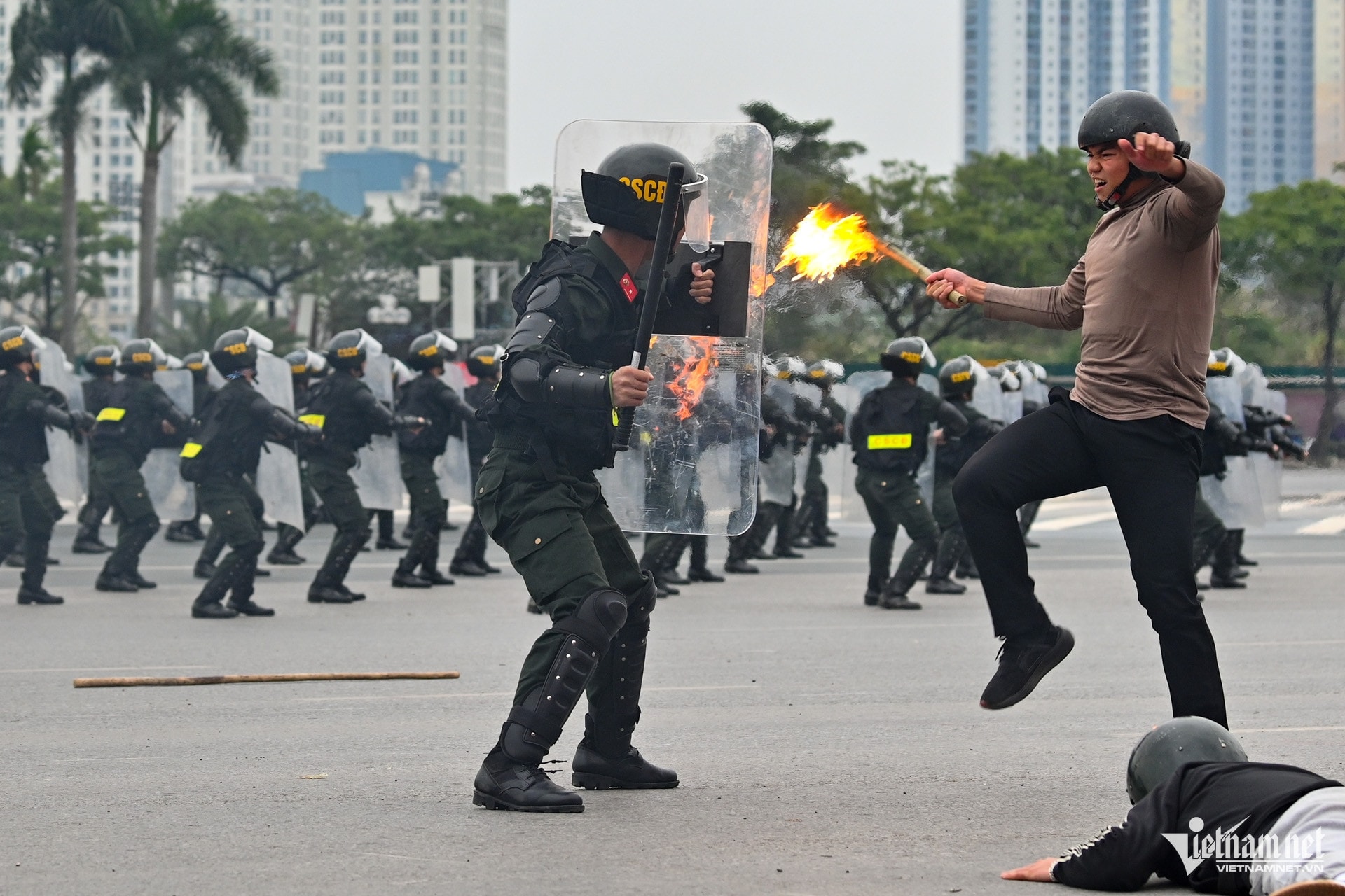 https://static-images.vnncdn.net/vps_images_publish/000001/000003/2026/1/6/w-so-duyet-ra-quan-bvdh-4106-2377.jpg